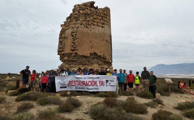 Athenaa y Unidos por Turaniana avisan de la «crítica» situación de la Torre de Cerrillos