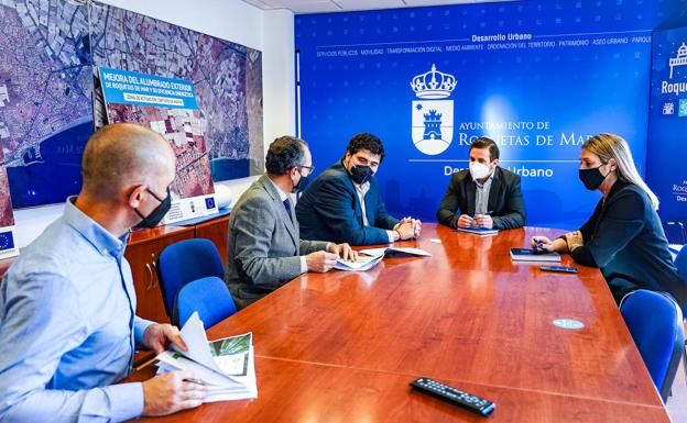 Árboles contra las emisiones de CO2 en Roquetas