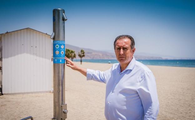 Roquetas quiere iniciar la vigilancia de playas el 1 de mayo si la pandemia lo permite