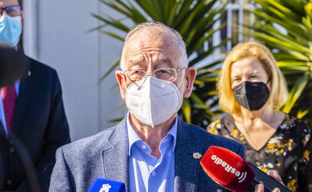 Satisfacción en el Ayuntamiento y en la Delegación de Salud por la licitación del hospital de Roquetas