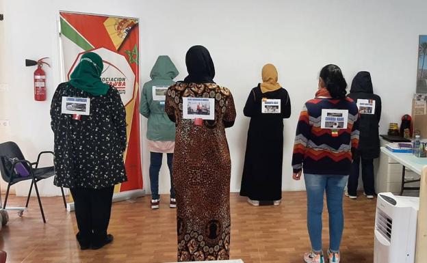 Un encuentro intercultural inocula el virus de la ciencia en barrios desfavorecidos de Vícar