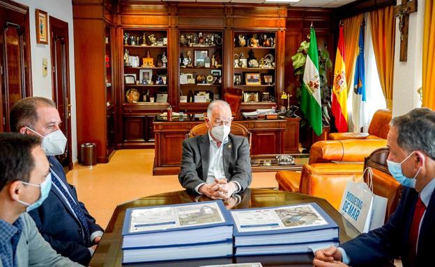 El delegado de Turismo cree que Roquetas será el «motor» de la recuperación del sector turístico