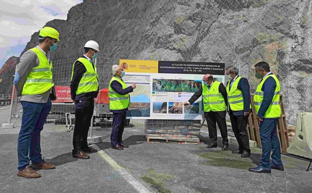 Carreteras prevé abrir la carretera de El Cañarete el próximo mes de junio