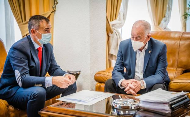 Amat vincula la ampliación del IES El Parador al desarrollo de la urbanización de Las Salinas