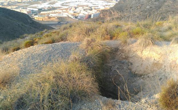 La Junta fuerza a tapar las minas y pozos de Aguadulce para evitar tragedias