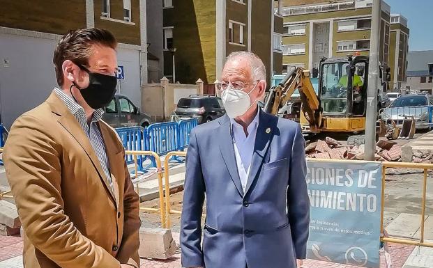 Amat anuncia el aumento de aparcamientos y la pacificación de la avenida Reino de España