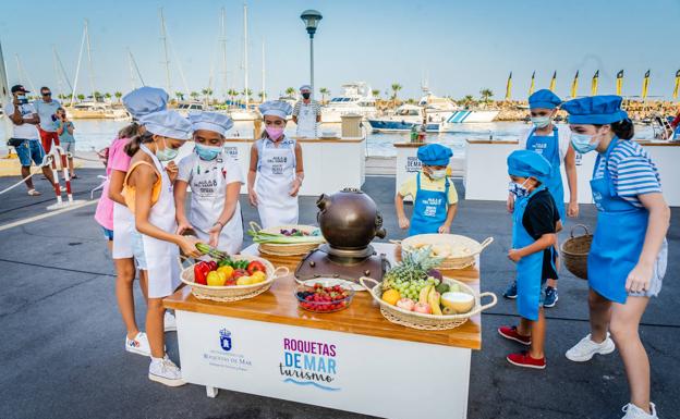 Los más pequeños aprenden a comer pescado cocinando