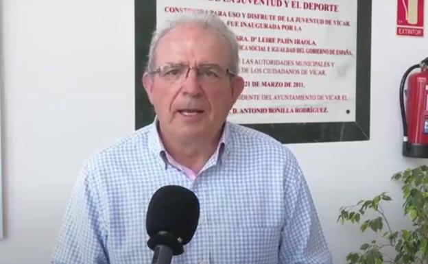 Casi un centenar de menores de Vícar recibirán un lote de material escolar