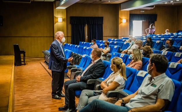Roquetas ya prepara su Plan Turístico de Grandes Ciudades