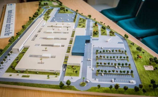 El Ayuntamiento de Roquetas desahuciará una de las parcelas del hospital, que sigue ocupada