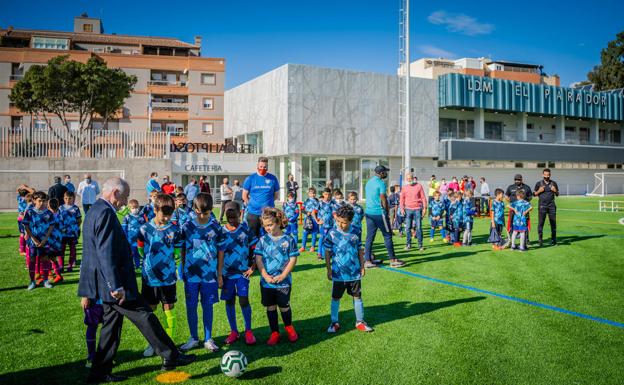 Amat inaugura el nuevo y esperado campo de Los Eucaliptos de El Parador