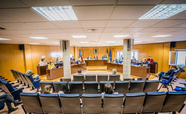 Cs y Vox piden explicaciones por la falta de fondos europeos para el parking de Las Salinas
