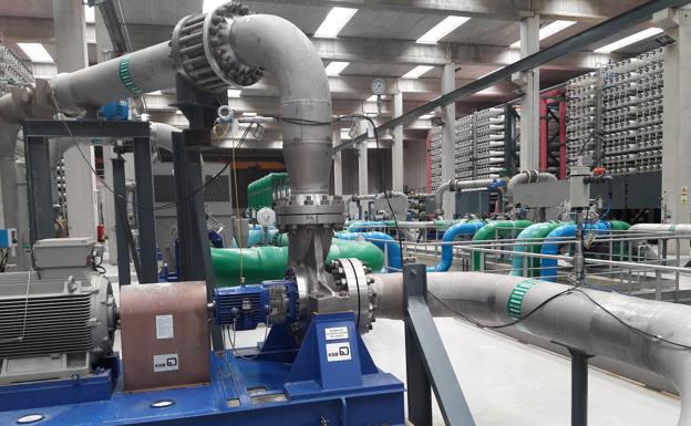 Alcaldes de toda la provincia se reúnen hoy para analizar la subida del agua desalada