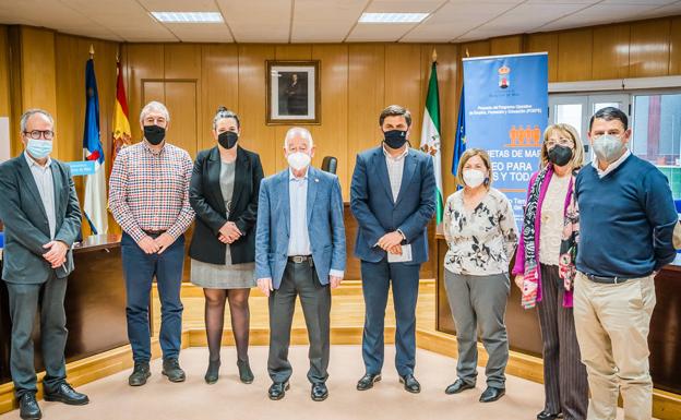 Amat firma convenios con 13 empresas para prácticas de los cursos POEFE