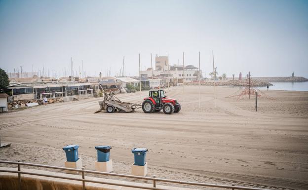 El litoral roquetero ya está listo para la Semana Santa, aunque el Plan de Playas no estará hasta mayo