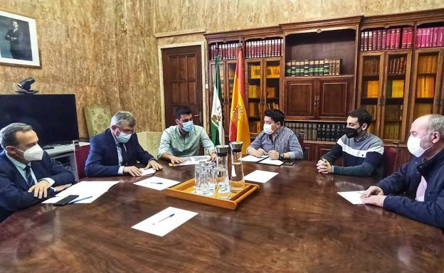 La Plataforma de Movilidad reclama presencia policial en los atascos por el cierre de El Cañarete