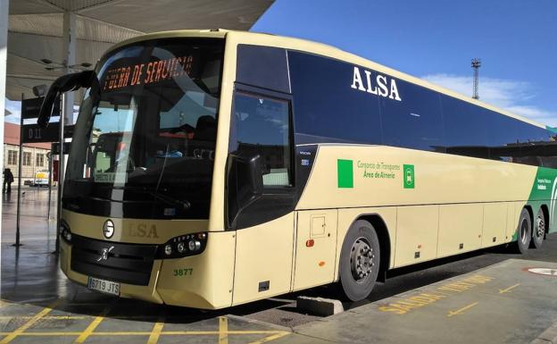El Consorcio incrementa con ocho nuevos servicios las conexiones entre Roquetas y Almería
