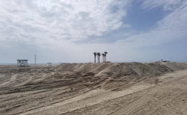 El GEM advierte de los daños de extraer arena de Playa Serena para regenerar la de Aguadulce