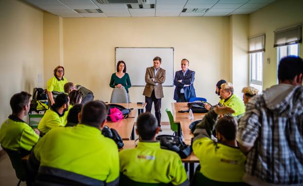 Roquetas inicia el proceso de contratación del profesorado de una escuela taller de jardinería