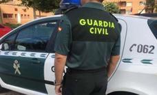 Agrede a manotazos y mordiscos a ocho agentes en Roquetas de Mar y acaba detenido