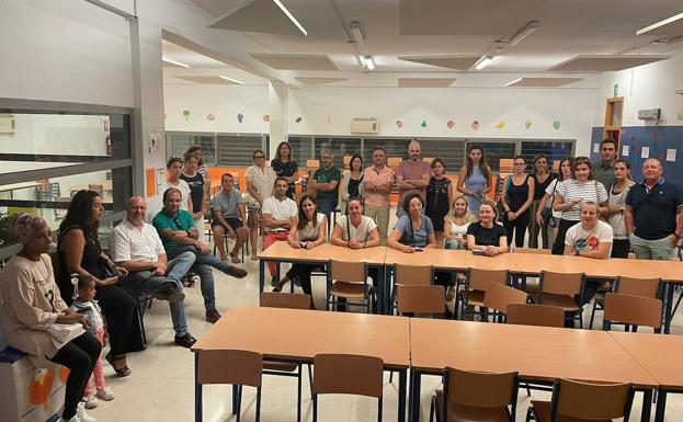 Padres y madres del CEIP Arco Iris se movilizarán para reclamar la reapertura del Aula Matinal