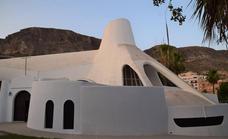 La iglesia de la Virgen del Carmen, 40 años siendo un símbolo de Aguadulce