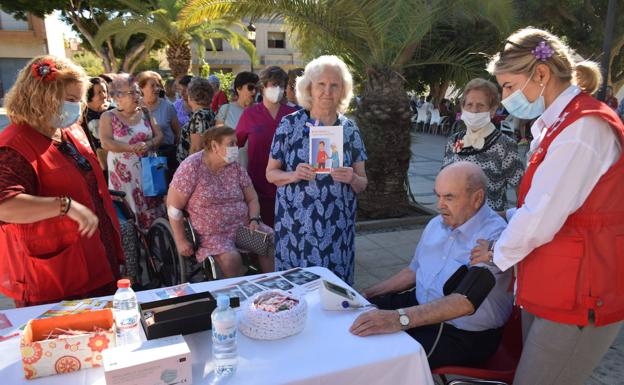 Vícar celebra el Día de las Personas Mayores con una convivencia