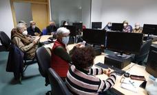 Ciber Voluntarios impartirán talleres para reducir la brecha digital de las personas mayores de Vícar