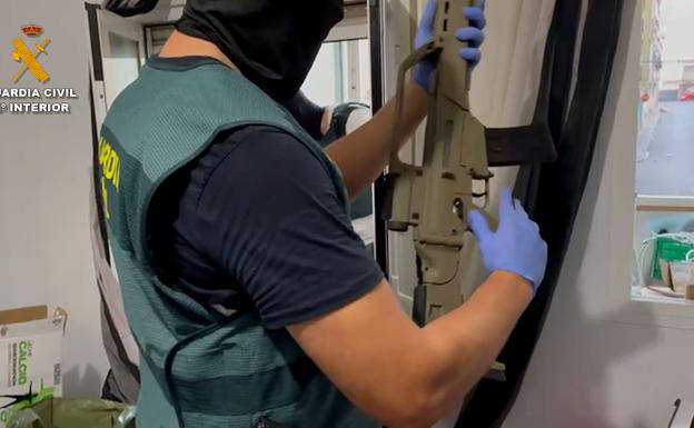 Seis detenidos en Roquetas de Mar acusados de más de medio centenar de delitos como robos y hurtos