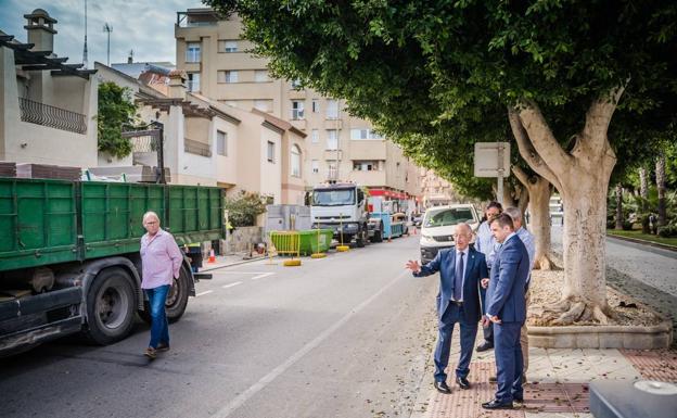 Roquetas prevé gastar un millón de euros en dos años para material de mantenimiento