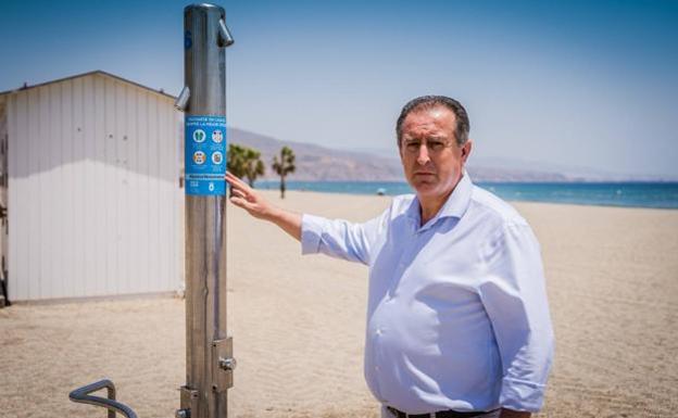Amat retira a Barrionuevo las competencias de Playas