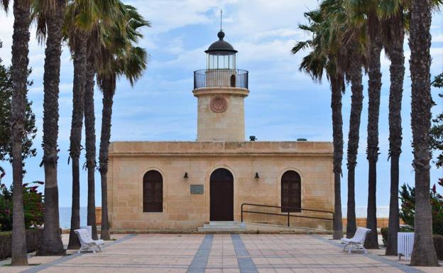 Roquetas pide a la Junta la cesión del edificio del Faro por un periodo de 20 años