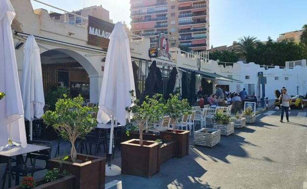 El Pleno aprueba por unanimidad mantener la exención de la tasa de las terrazas a la hostelería