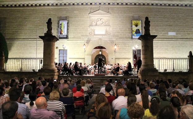 Un concierto y un escenario de cine