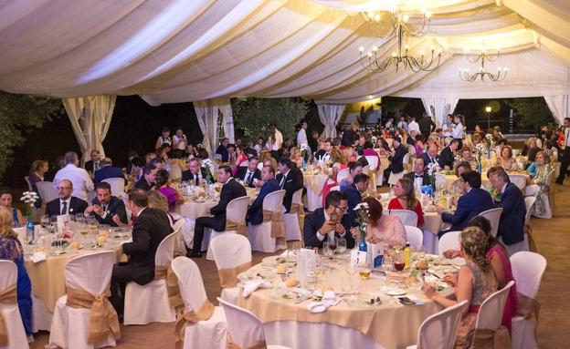 La Gala Jaén Solidaria logró recaudar 16.000 euros para la Asociación Española Contra el Cáncer