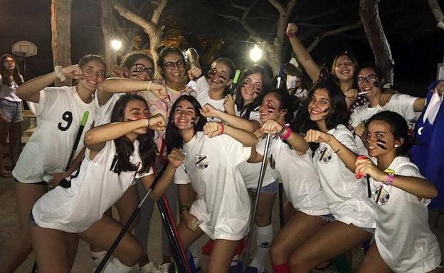 Comienzan los campamentos de verano que JAC organiza en la playa de La Barrosa