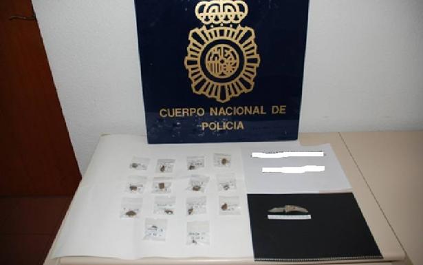 La Policía Nacional detiene en Úbeda a un joven que llevaba a una zona de ocio más de 16 gramos de hachís