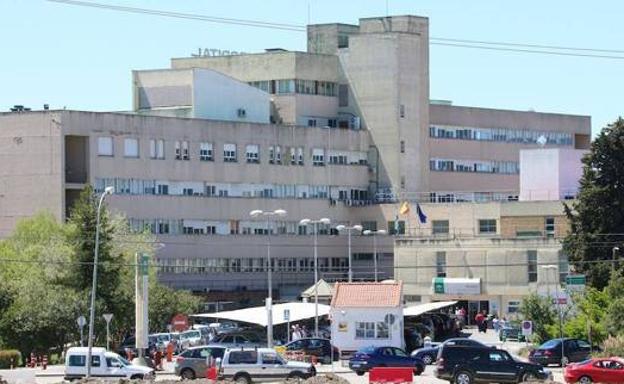 Continúan las obras de mejora en las dependencias del hospital de Úbeda previstas para este verano