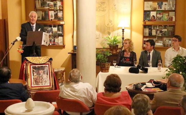 José Cisneros pronunció el Pregón Taurino de la Feria de San Miguel