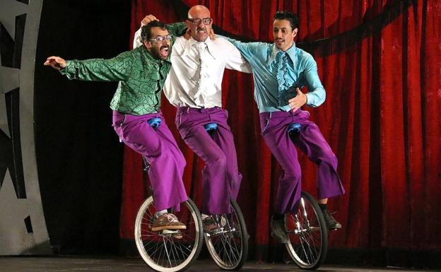 Lo mejor del clown y el circo en el espectáculo 'The Flamingos'