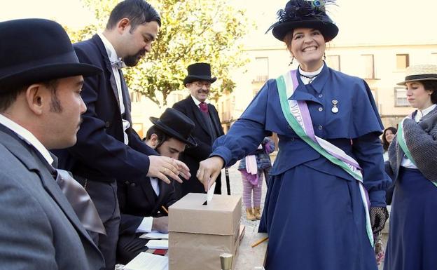Recuerdo a las mujeres que lucharon por su derecho al voto