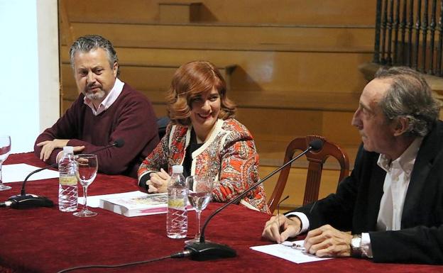 Juan Antonio Soria recopila en un libro la 'Historia del Carnaval en Úbeda'