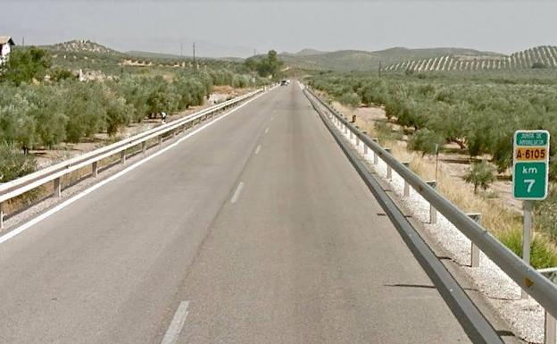 Heridas cuatro personas en una colisión frontal entre dos turismos cerca de Úbeda