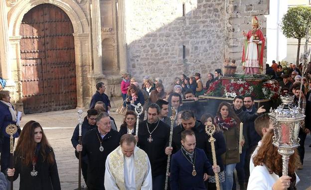 Procesión de San Nicolás de Bari por las calles de su barrio