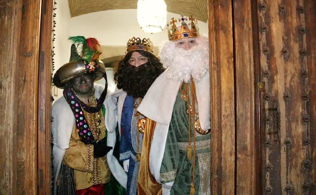Diez carrozas, diez pasacalles y más de 200 figurantes en la cabalgata de Reyes Magos de Úbeda