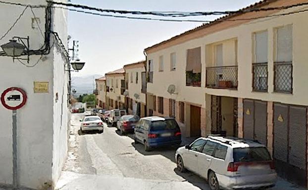 Tres personas intoxicadas por el humo tras el incendio de una vivienda en Úbeda