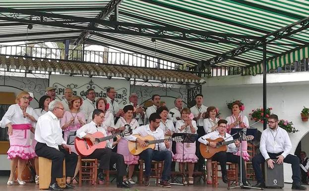 El coro Romeros de Santiago de Úbeda actuó en el Tívoli World de Benalmádena