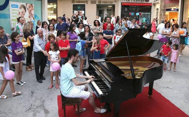Música y compras volverán a darse la mano hasta la media noche durante la Shopping Night
