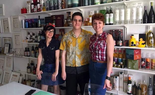 Alumnos de bachillerato artístico diseñaron etiquetado para aceite