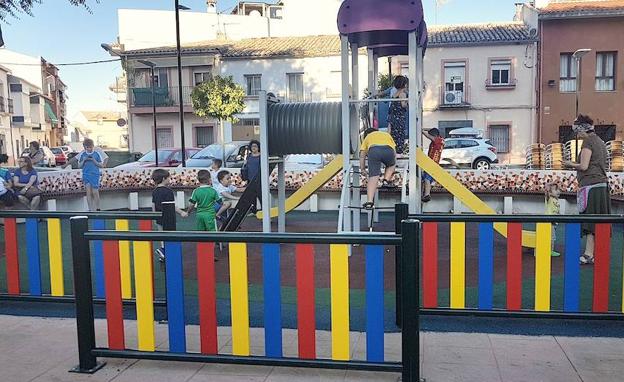 La plaza de Las Canteras luce un nuevo aspecto tras su remodelación